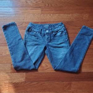 Seven7 Skinny Jeans Size 25